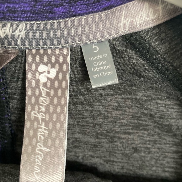 Triple Flip matching athletic set - Picture 2 of 5